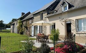Entire Farm House Stay, La Gerouardiere